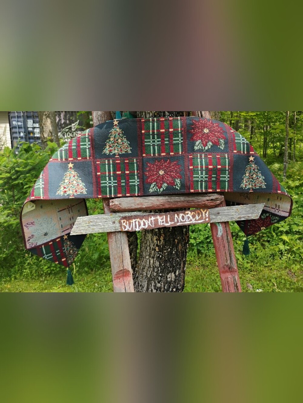 🎄Christmas Table Runner Made in USA 🇺🇸 NWT